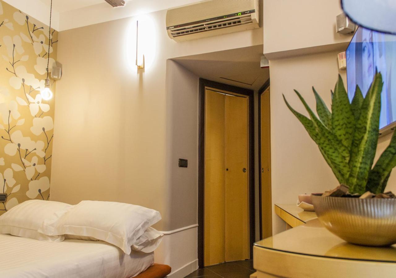 Relais Santa Chiara Leilighet Napoli Eksteriør bilde